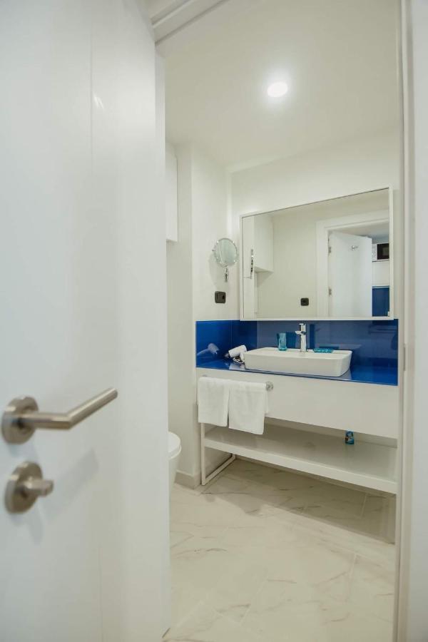 באטומי Nuage - 1St Line Sea View Apartments מראה חיצוני תמונה